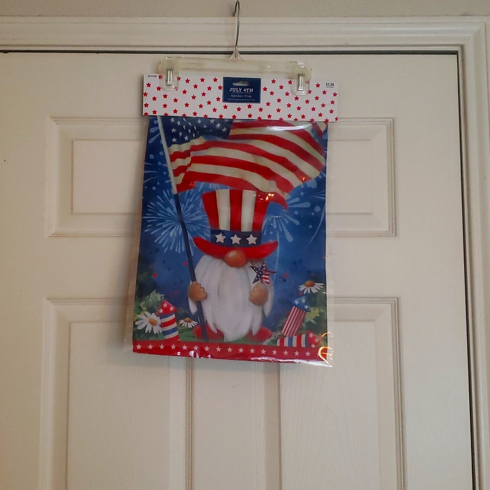 Gnome Patriotic Yard flag